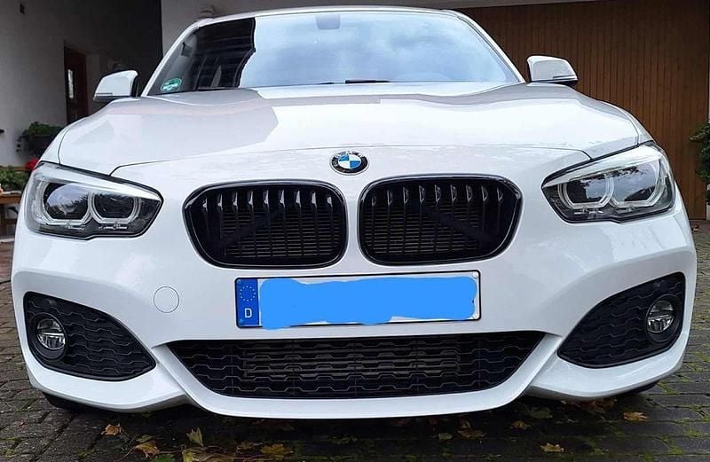 Weiß Gebraucht 2019 BMW 120 M Sport Kleinwagen | 18.400 € (Superpreis) - Bild 1/4