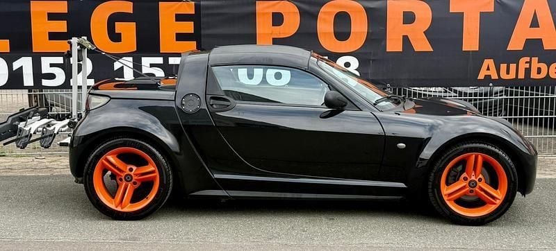 Schwarz Gebraucht 2004 Smart Roadster Cabrio | 2.599 € (Fairer Preis) - Bild 1/4