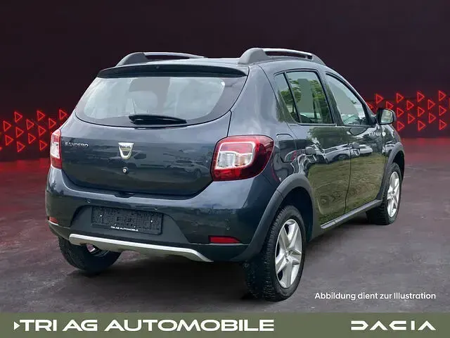 Gebraucht Dacia Sandero Prestige 90 PS (66 kW) 2016 Kometengrau (metallic) Kleinwagen