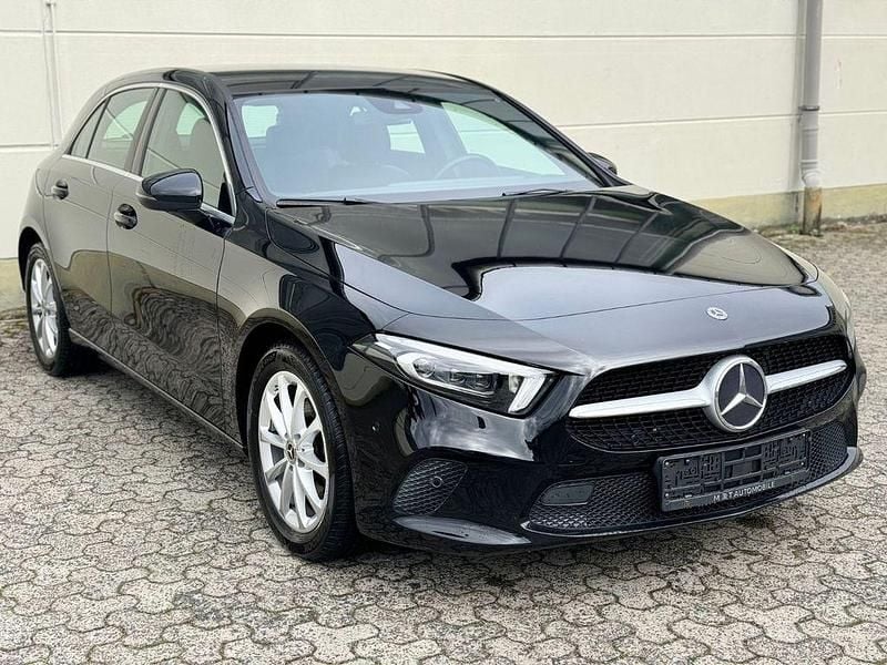 Gebraucht Mercedes A200 163 PS (119 kW) 2018 Schwarz Limousine