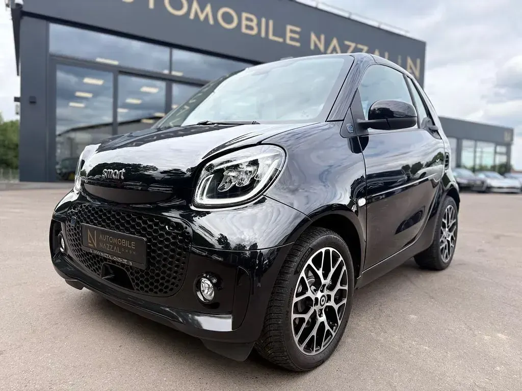 Second-hand Smart ForTwo Electric Drive 60 kW (82 CP) 2022 Negru Cabrio