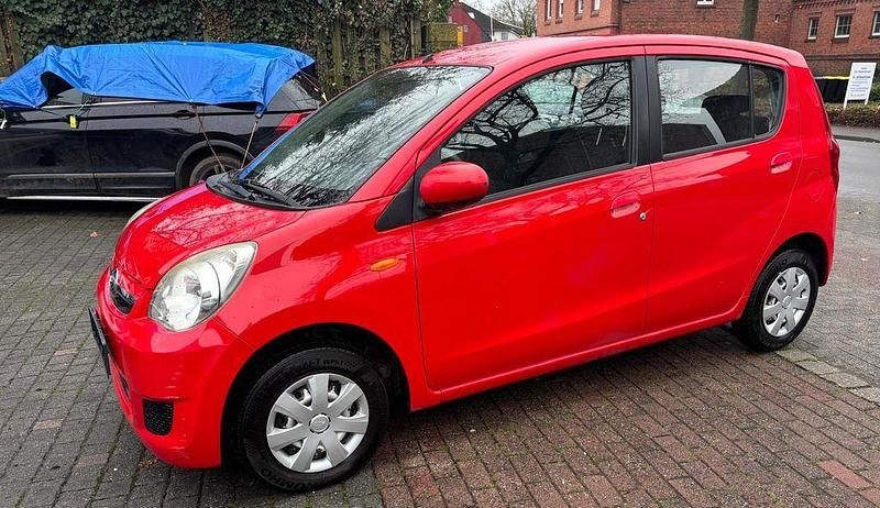 Rot Gebraucht 2011 Daihatsu Cuore Plus Kleinwagen | 2.495 € (Etwas zu teuer) - Bild 1/4