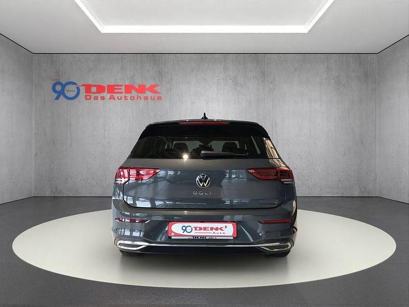 Gebraucht VW Golf VII Active 150 PS (110 kW) 2021 Delfingrau metallic Kleinwagen