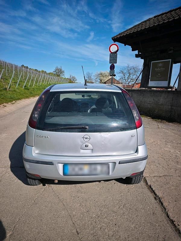 Gebraucht Opel Corsa 75 PS (55 kW) 2004 Silber Kleinwagen