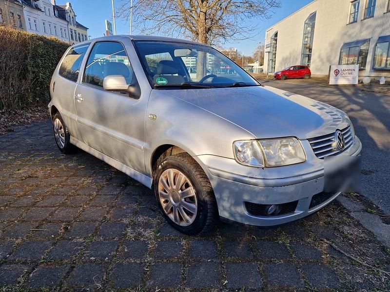 Gebraucht VW Polo 75 PS (55 kW) 2001 Grau Limousine