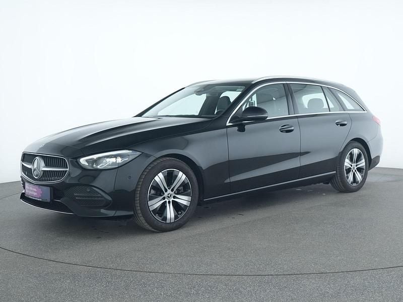 Gebraucht Mercedes C200 Avantgarde 163 PS (119 kW) 2024 Schwarz Limousine
