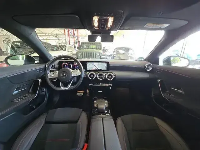 Gebraucht Mercedes CLA200 AMG line 163 PS (119 kW) 2022 Weiß Coupé