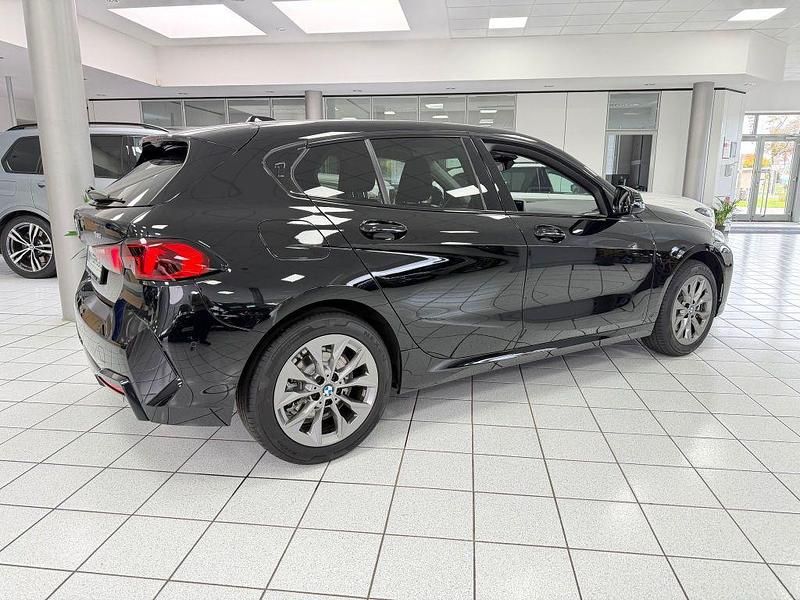 Gebraucht BMW 116 122 PS (89 kW) 2025 Schwarz Kleinwagen