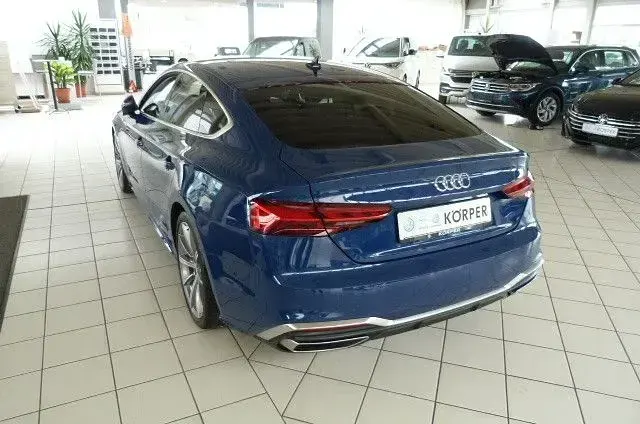 Gebraucht Audi A5 Sportback S-Line 204 PS (150 kW) 2023 Blau Kleinwagen
