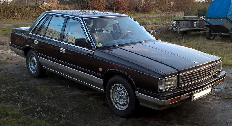 Occasion Nissan Laurel 84 ch (61 kW) 1987 Marron Berline
