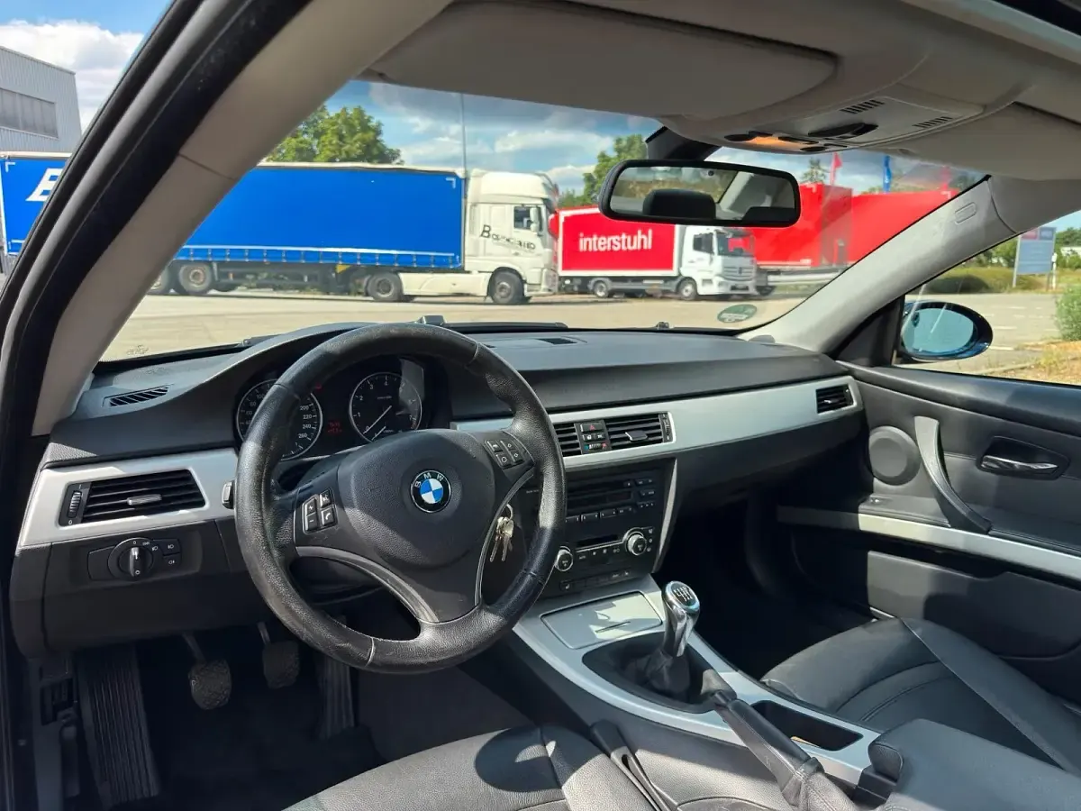 Gebraucht BMW 320 170 PS (125 kW) 2007 Blau Coupé