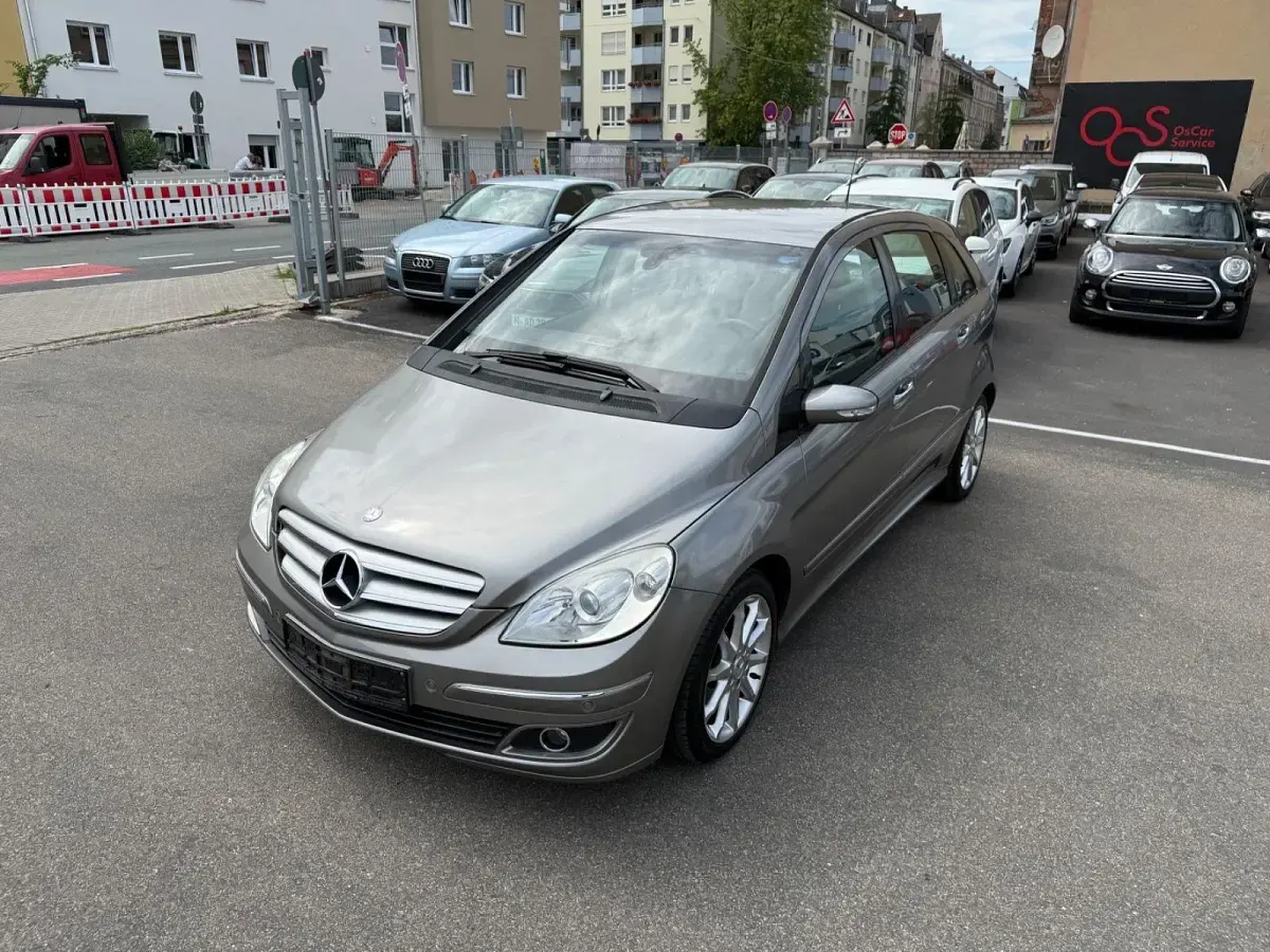 Gebraucht Mercedes B200 193 PS (141 kW) 2006 Grau Van / Kleinbus