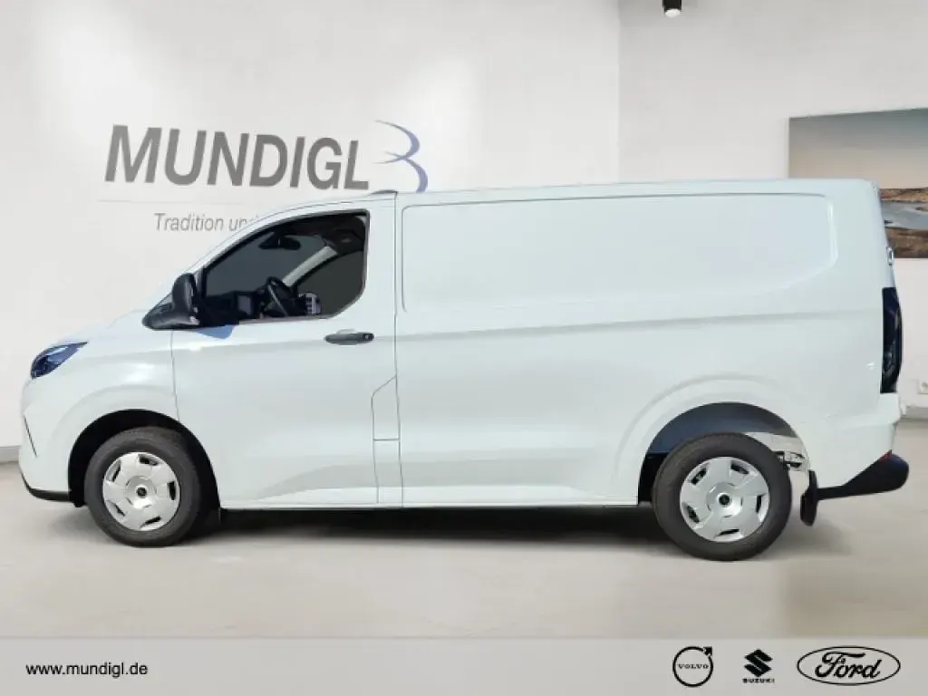 Gebraucht Ford Transit Custom Trend 136 PS (100 kW) 2025 Frostweiß Van
