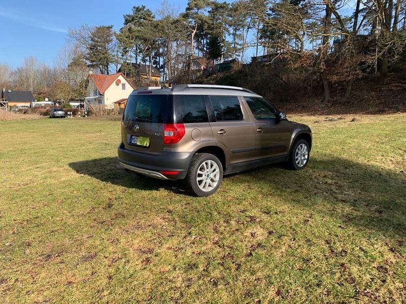 Gebraucht Skoda Yeti Elegance 110 PS (80 kW) 2012 Braun SUV