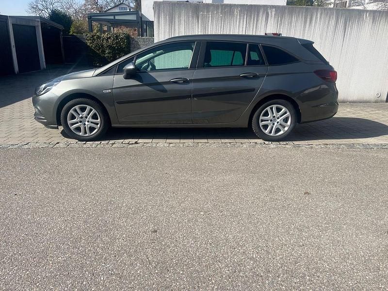 Gebraucht Opel Astra 110 PS (80 kW) 2018 Grau Kombi