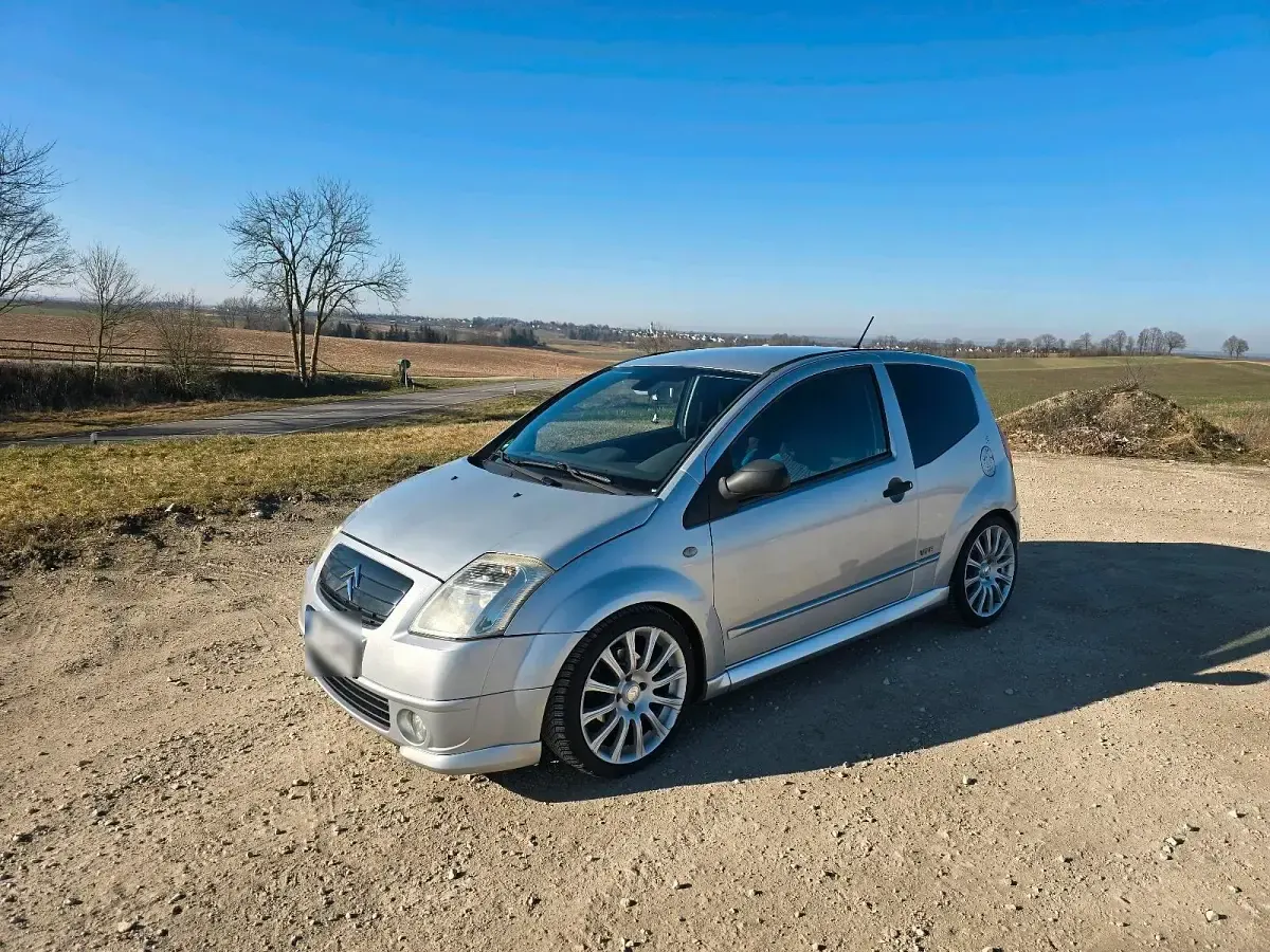 Gebraucht Citroën C2 VTR Sport 109 PS (80 kW) 2003 Silber Kleinwagen