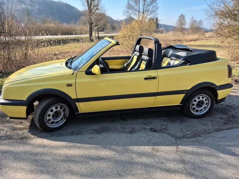 Gebraucht VW Golf Cabriolet 101 PS (74 kW) 1997 Gelb Cabrio