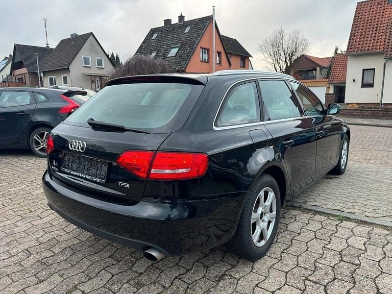 Gebraucht Audi A4 Attraction 179 PS (131 kW) 2011 Schwarz Kombi