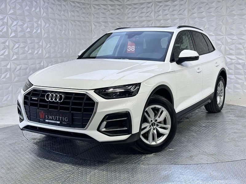 Weiß Gebraucht 2022 Audi Q5 Ambiente SUV | 35.490 € (Guter Preis) - Bild 1/4