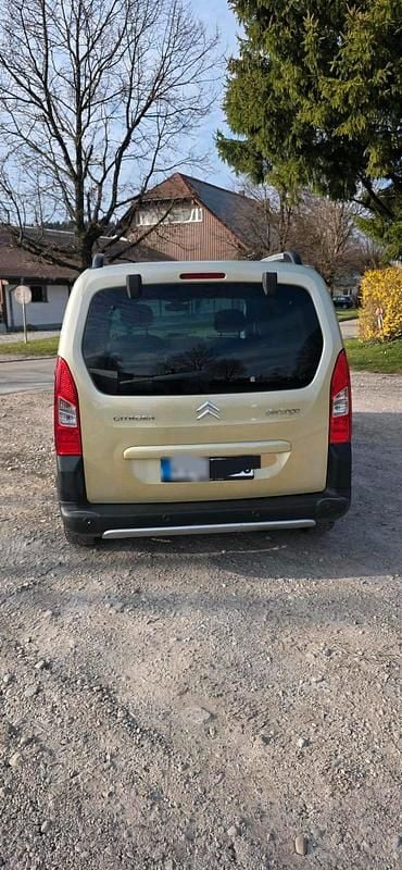 Gebraucht Citroën Berlingo XTR 109 PS (80 kW) 2009 Gold Van / Kleinbus