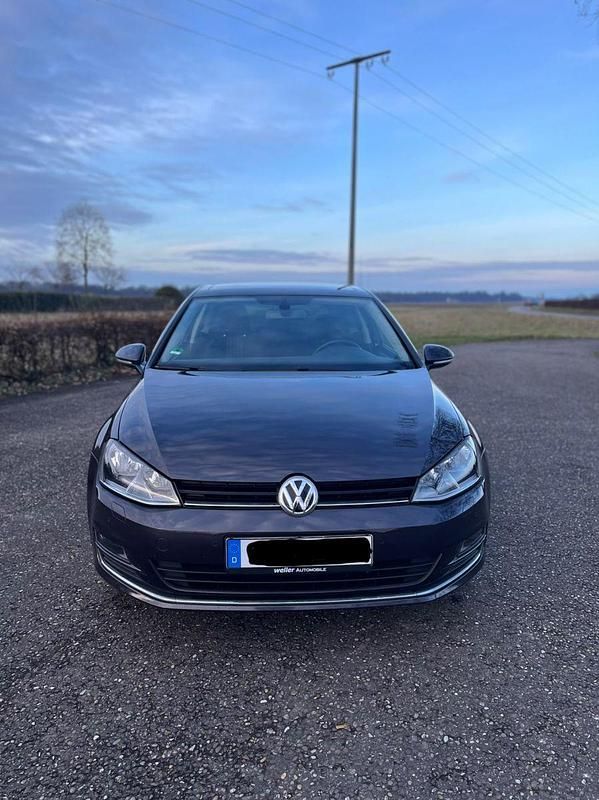 Gebraucht VW Golf VII LOUNGE 86 PS (63 kW) 2016 Limousine