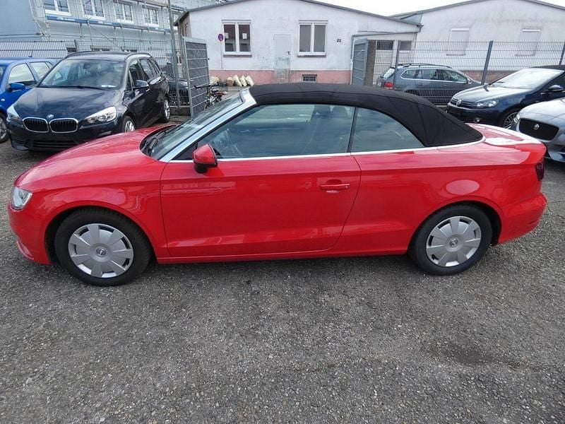 Gebraucht Audi A3 Cabriolet Ambition 110 PS (80 kW) 2015 Rot Cabrio