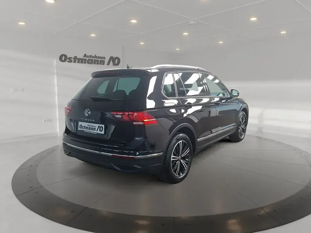 Gebraucht VW Tiguan Active 150 PS (110 kW) 2022 Schwarz SUV