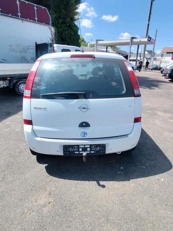 Gebraucht Opel Meriva 101 PS (74 kW) 2003 Weiß Van / Kleinbus