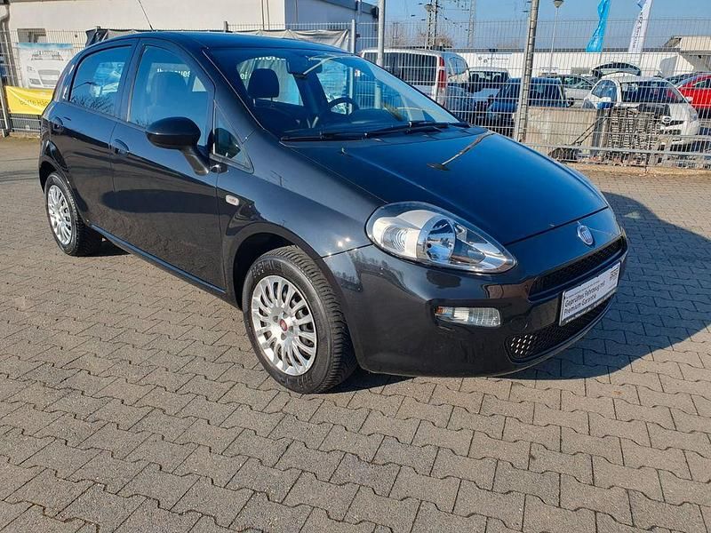 Gebraucht Fiat Punto 69 PS (50 kW) 2017 Schwarz Limousine