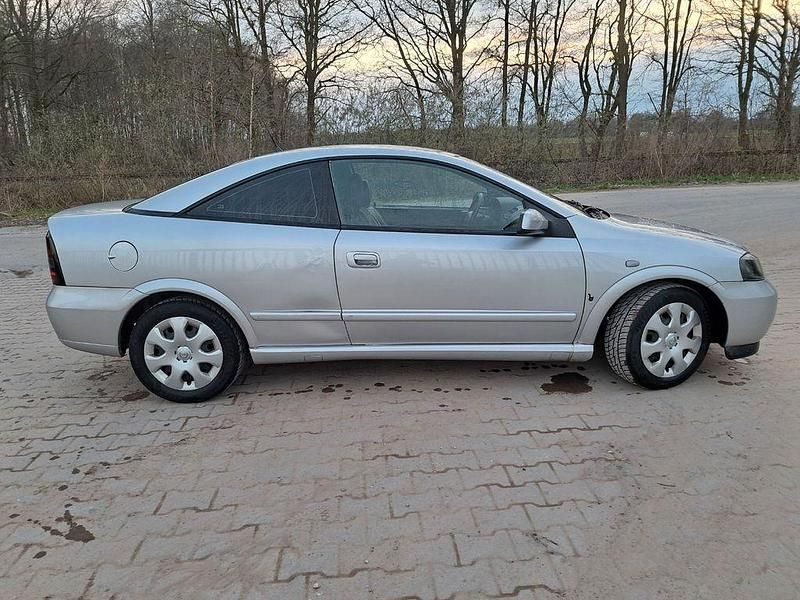 Gebraucht Opel Astra 125 PS (91 kW) 2002 Silber Coupé