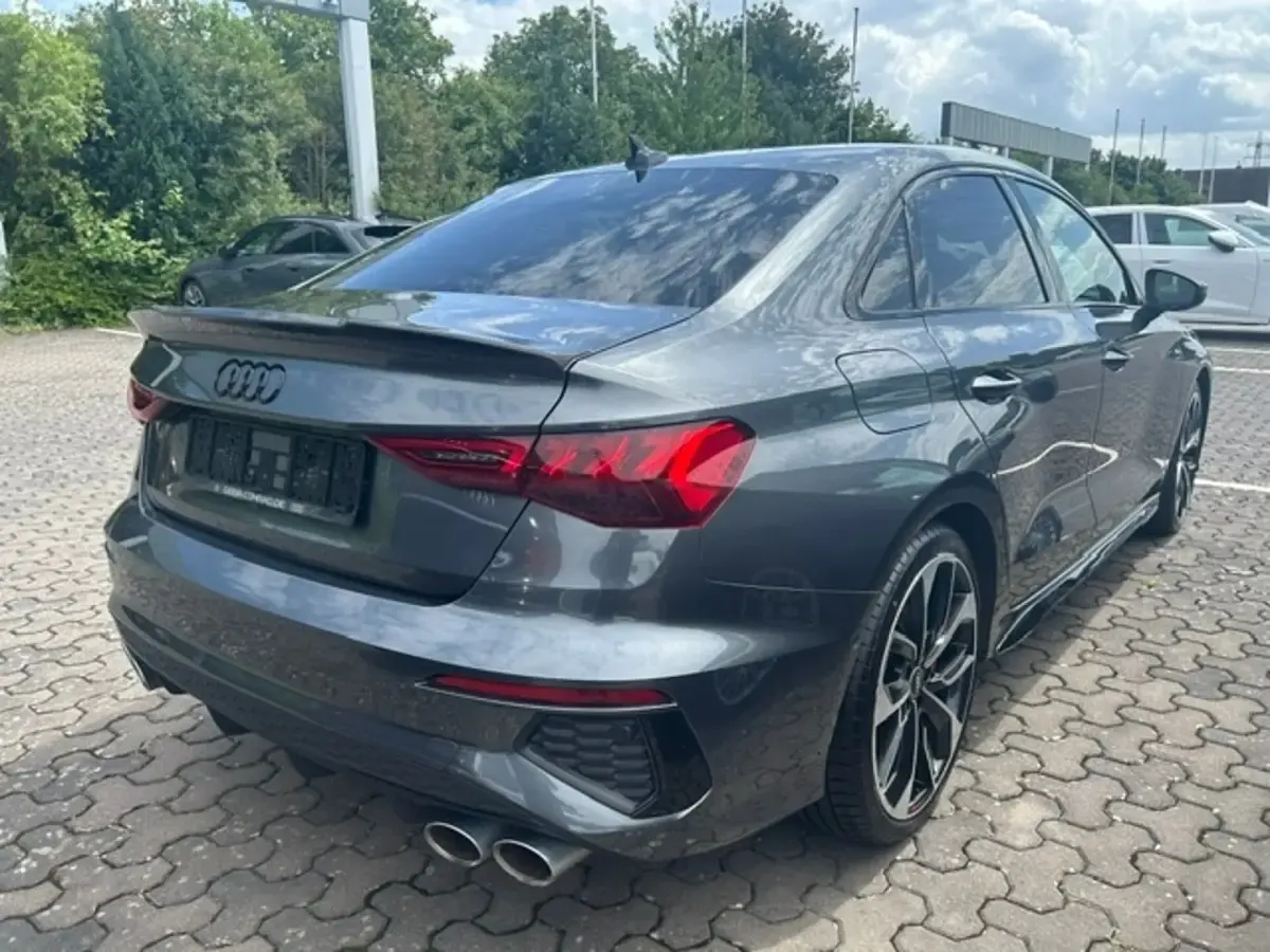 Gebraucht Audi S3 Ambiente 310 PS (228 kW) 2022 Daytonagrau perleffekt Limousine