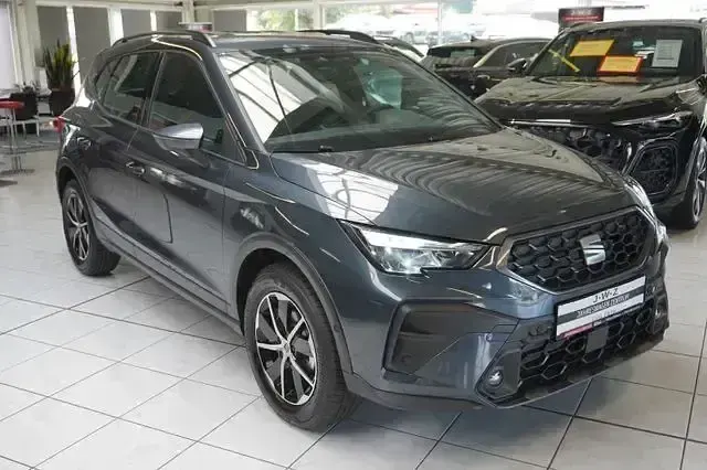 Neu Seat Arona Style 116 PS (85 kW) 2026 Grau SUV