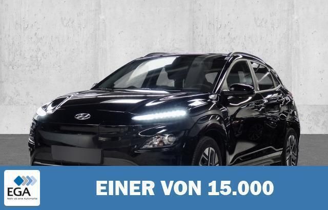 Schwarz metallic Gebraucht 2022 Hyundai Kona Edition 30+ SUV | 20.420 € (Teuer) - Bild 1/4