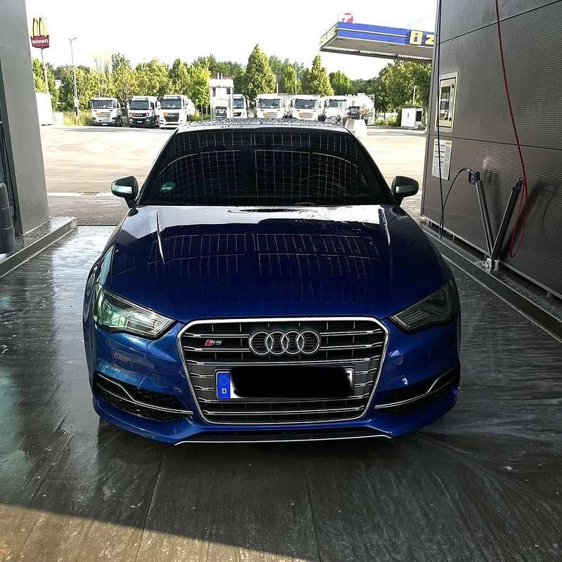 Blau Gebraucht 2016 Audi S3 Limousine | 20.500 € (Fairer Preis) - Bild 1/4