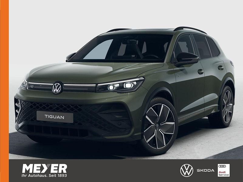 Cipressinogrün metallic Neu 2025 VW Tiguan R-line SUV | 62.148 € (Teuer) - Bild 1/4