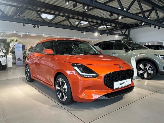 Neu Suzuki Swift Comfort+ 83 PS (61 kW) 2025 Orange Kleinwagen