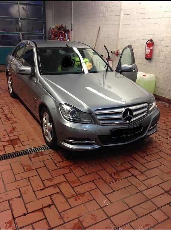 Gebraucht Mercedes C200 Avantgarde 136 PS (100 kW) 2011 Grau Limousine