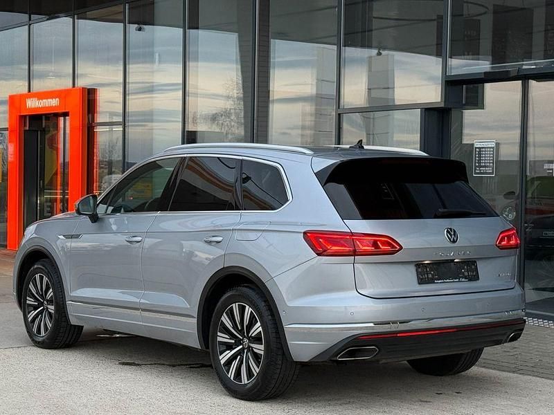 Gebraucht VW Touareg Elegance 381 PS (280 kW) 2021 Silber SUV