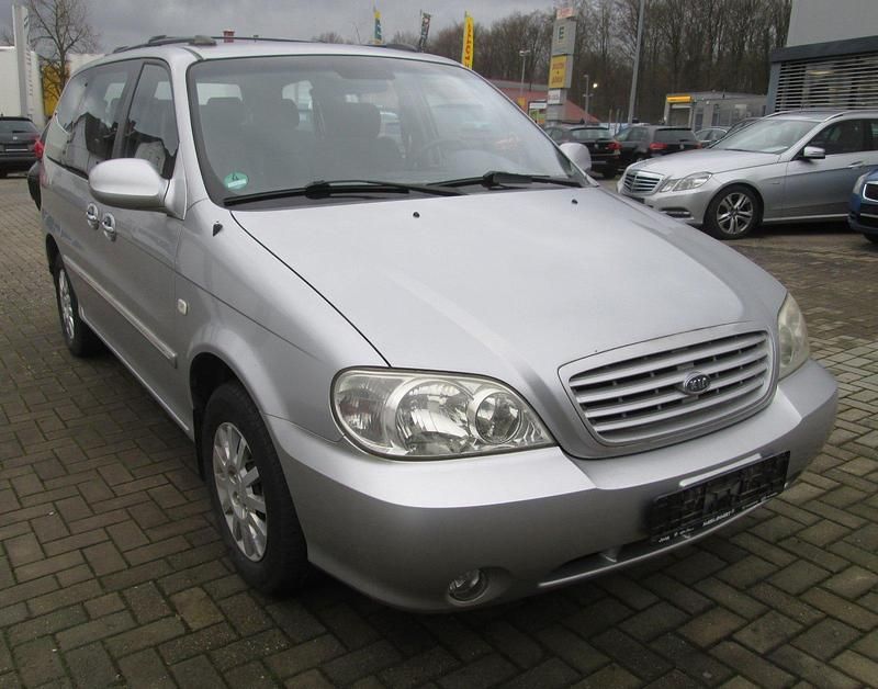 Silber Gebraucht 2002 Kia Carnival Van / Kleinbus | 1.000 € (Etwas zu teuer) - Bild 1/4