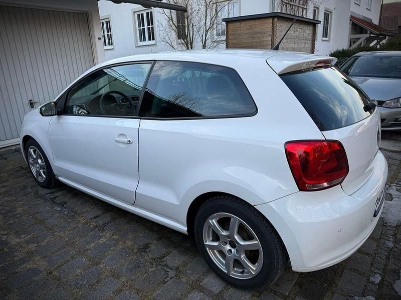 Gebraucht VW Polo Comfortline 69 PS (50 kW) 2010 Weiß Kleinwagen