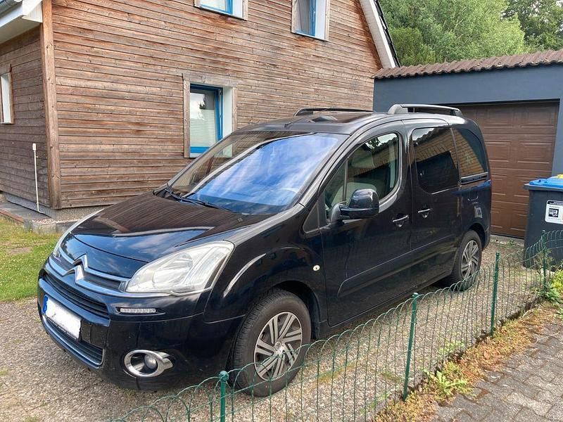 Gebraucht Citroën Berlingo 114 PS (83 kW) 2012 Schwarz Van / Kleinbus
