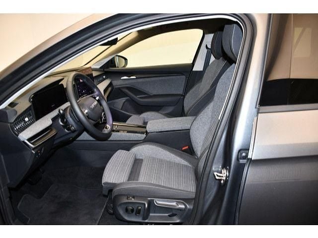 Gebraucht Skoda Superb Selection 150 PS (110 kW) 2025 Graphitegrau metallic Kombi