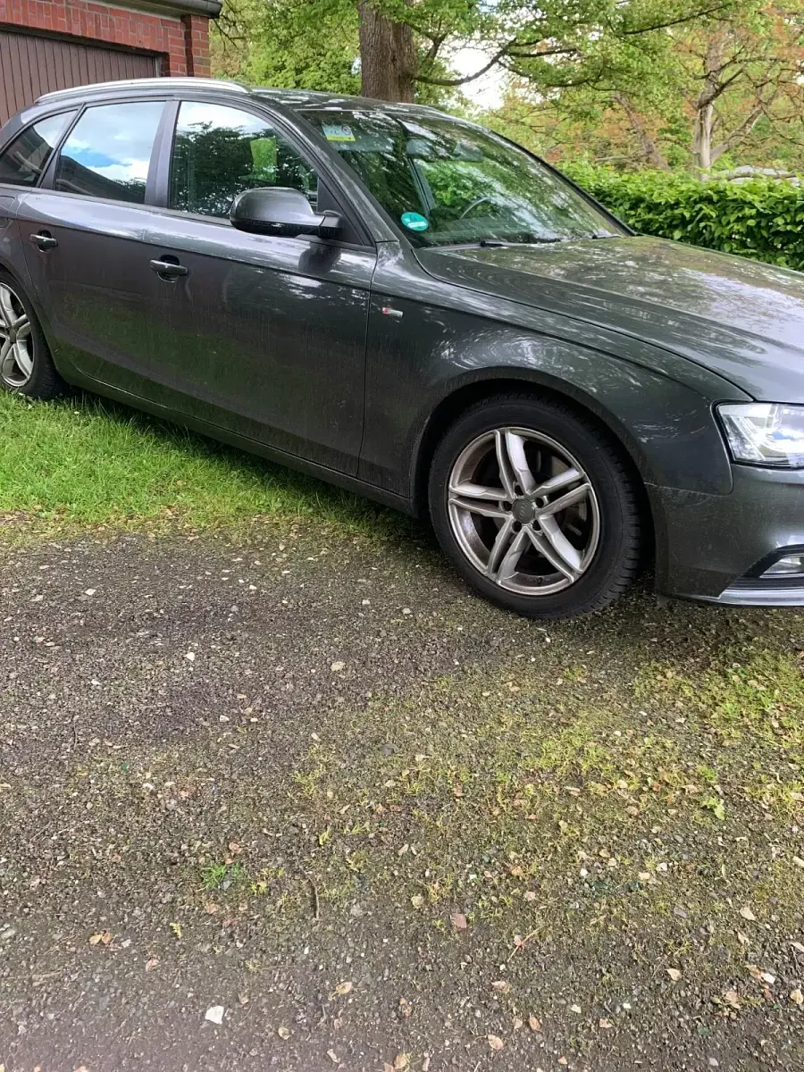 Używany Audi A4 177 KM (130 kW) 2015 Szary Kombi