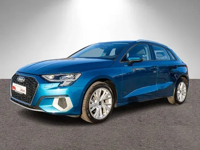 Używany Audi A3 Advanced Plus 116 KM (85 kW) 2021 Niebieski Sedan/Limuzyna