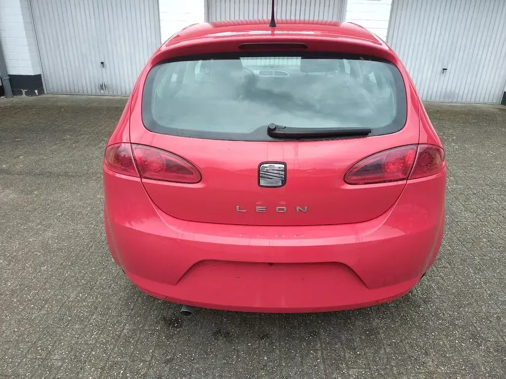 Brugt Seat Leon Reference 102 HK (75 kW) 2005 Rød Hatchback