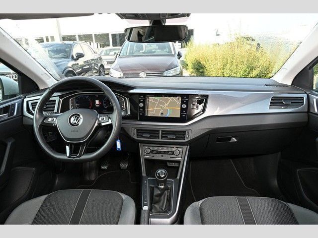 Gebraucht VW Polo Highline 110 PS (80 kW) 2021 Reflexsilber Kleinwagen