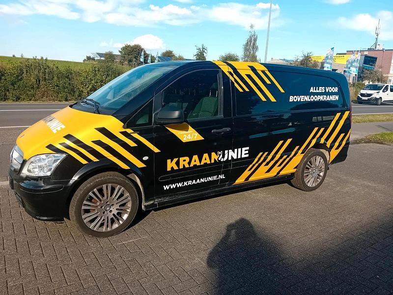 Schwarz Gebraucht 2014 Mercedes Vito Van / Kleinbus | 5.250 € - Bild 1/4