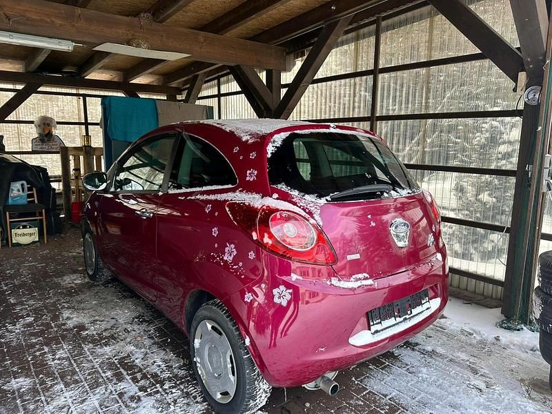 Gebraucht Ford Ka Titanium 69 PS (50 kW) 2010 Violet Kleinwagen