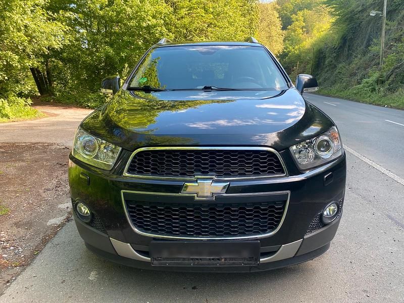 Gebraucht Chevrolet Captiva 163 PS (119 kW) 2012 Schwarz SUV