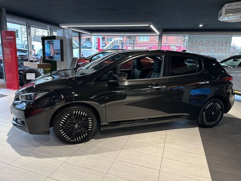 Schwarz Gebraucht 2022 Nissan Leaf Tekna Kleinwagen | 24.999 € - Bild 1/4